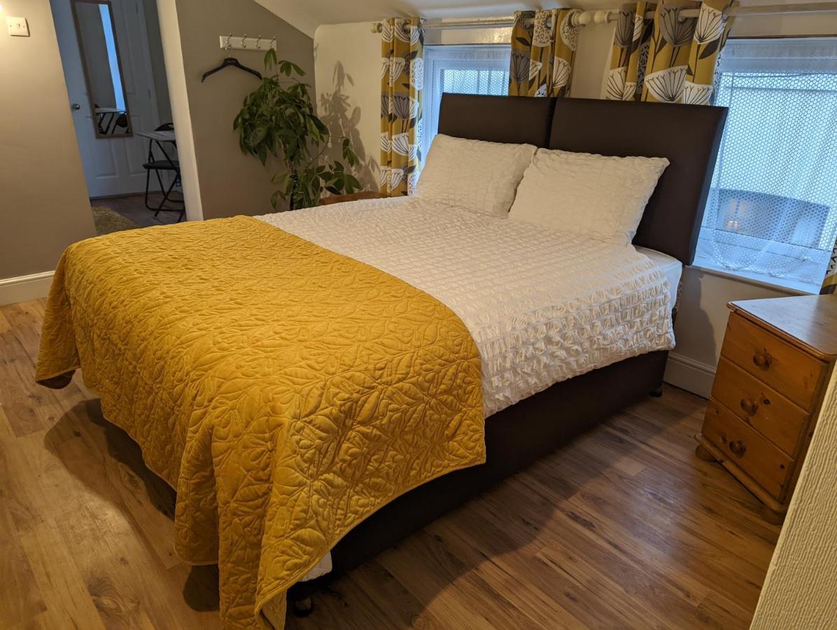 Gull Wing Guesthouse Лоустофт Экстерьер фото